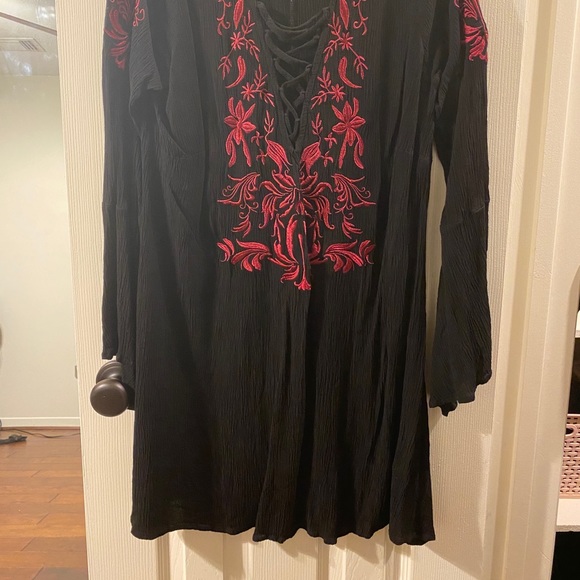 Dress - Picture 3 of 3